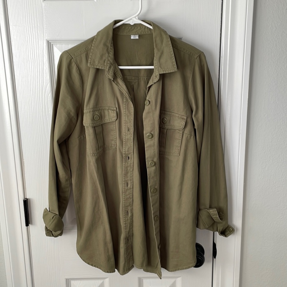 Women’s long sleeve button down Medium Tall